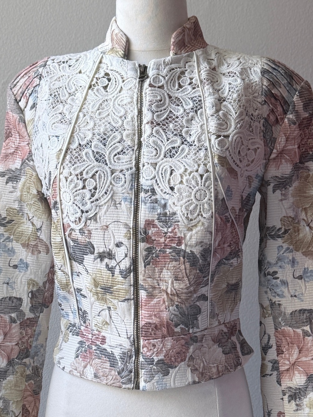 Vintage Tapestry Floral Lace Panel Zip Front Jacket — Cream, Blush & Sage - Picture 2 of 12